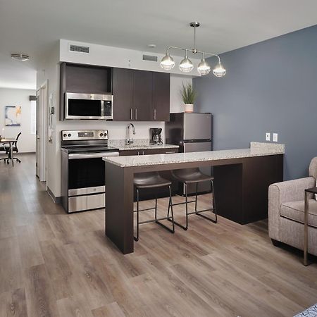 Stayapt Suites Charlotte North Хънтърсвил Екстериор снимка