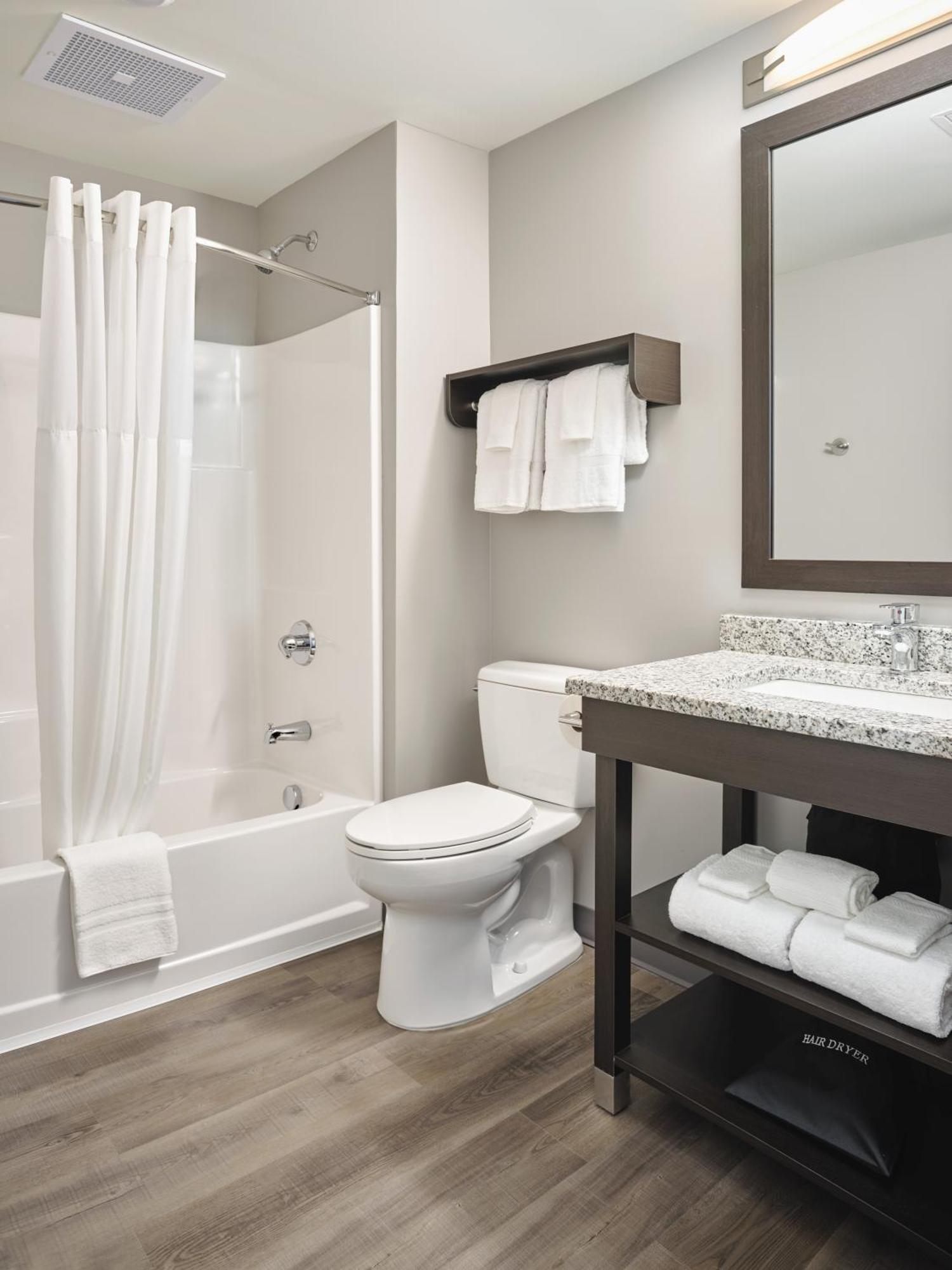 Stayapt Suites Charlotte North Хънтърсвил Екстериор снимка