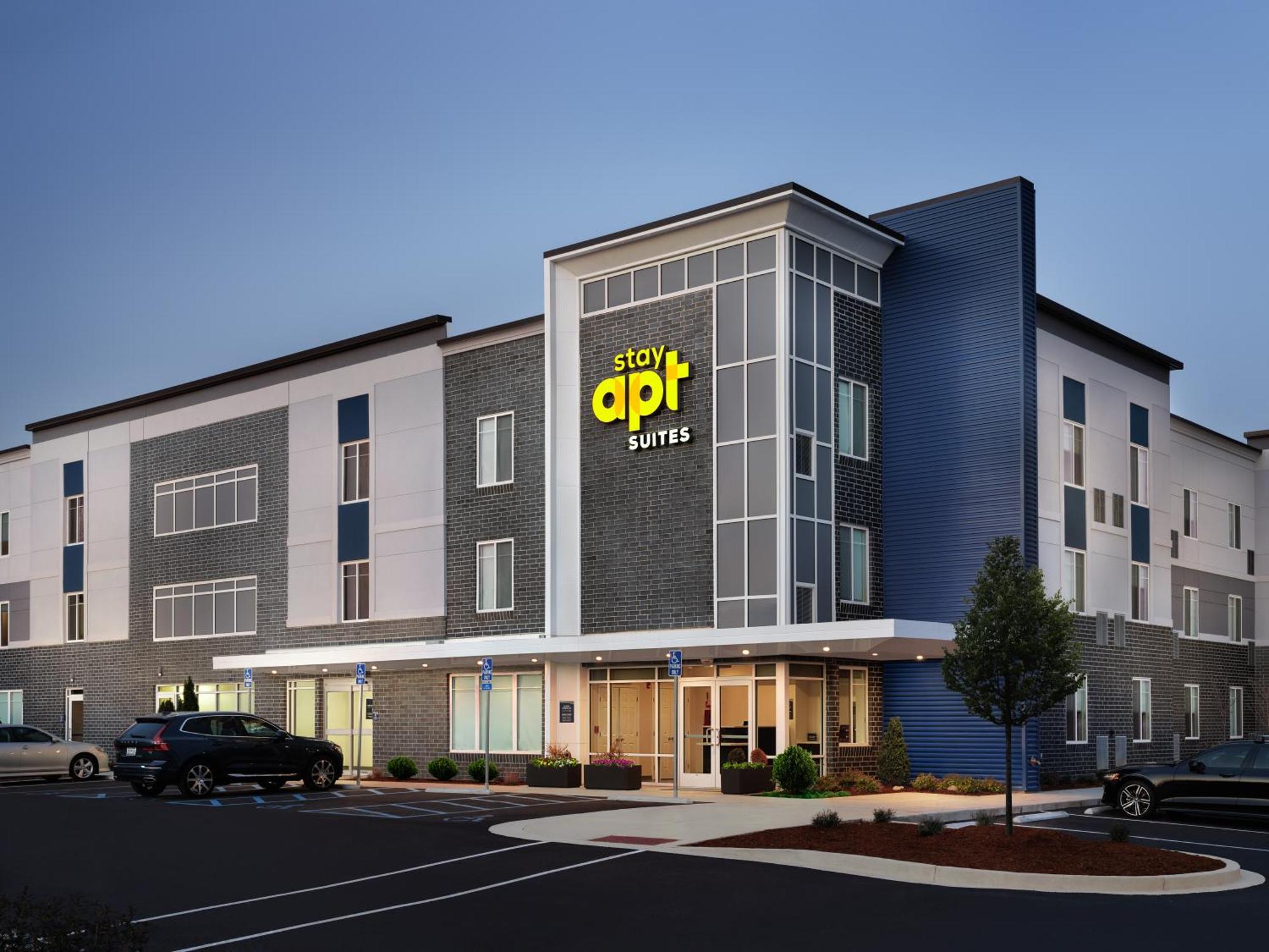 Stayapt Suites Charlotte North Хънтърсвил Екстериор снимка
