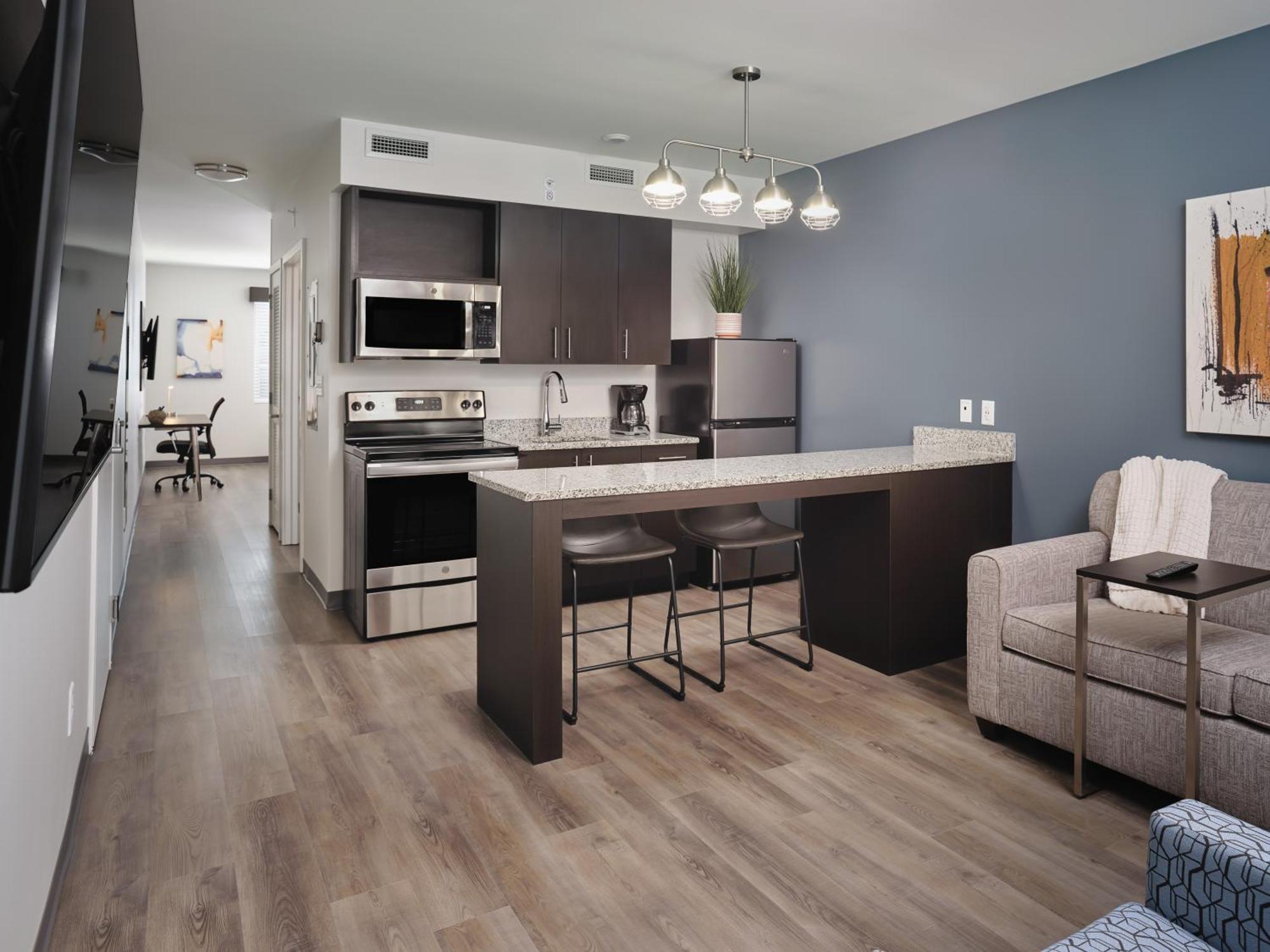 Stayapt Suites Charlotte North Хънтърсвил Екстериор снимка