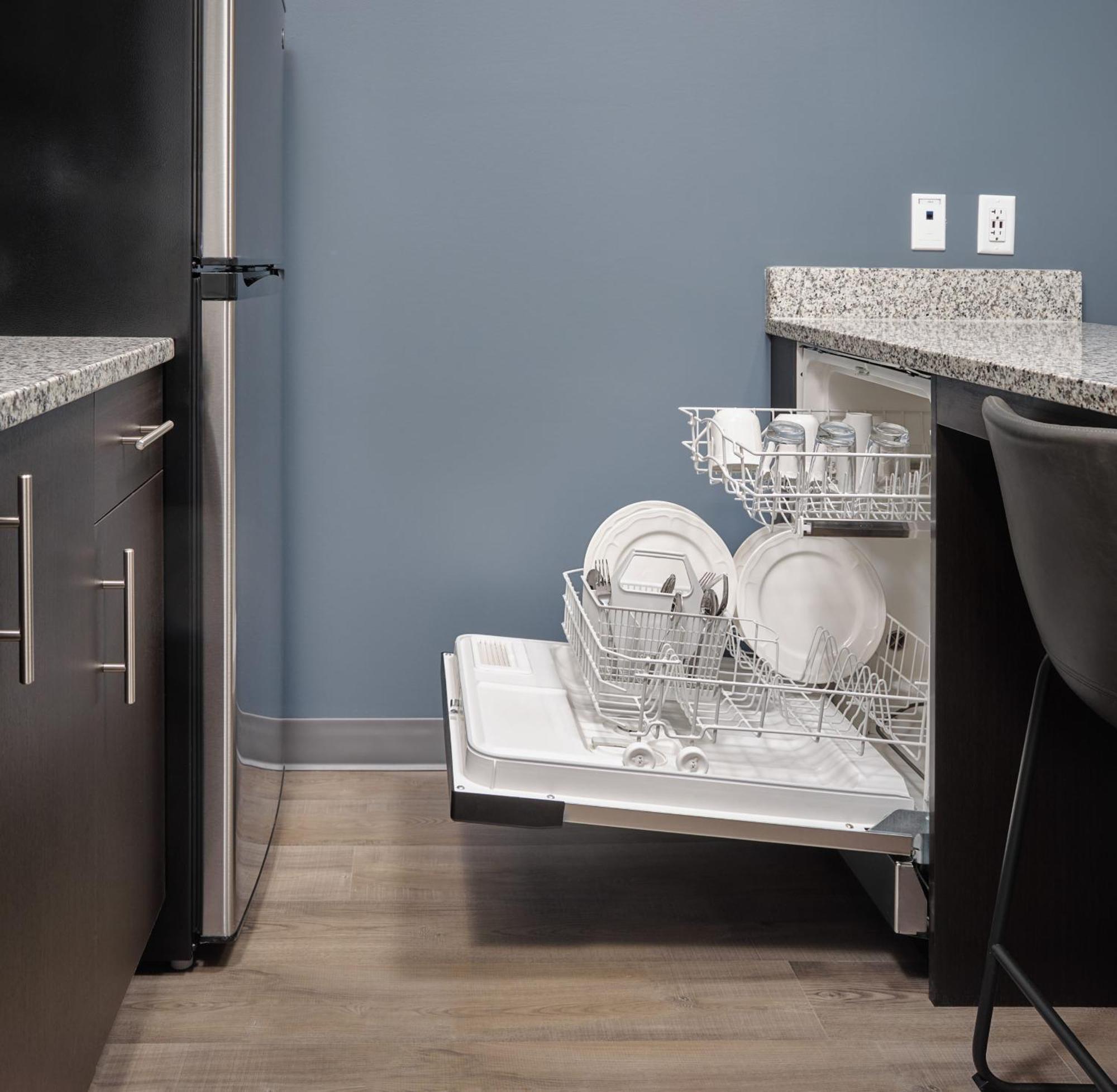 Stayapt Suites Charlotte North Хънтърсвил Екстериор снимка