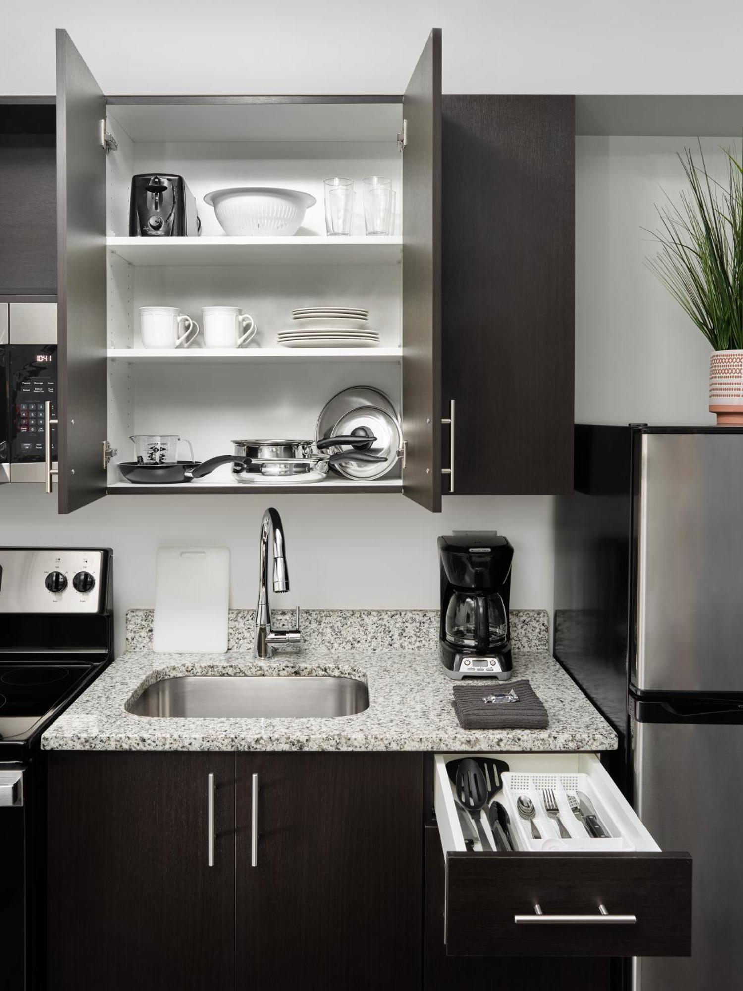 Stayapt Suites Charlotte North Хънтърсвил Екстериор снимка