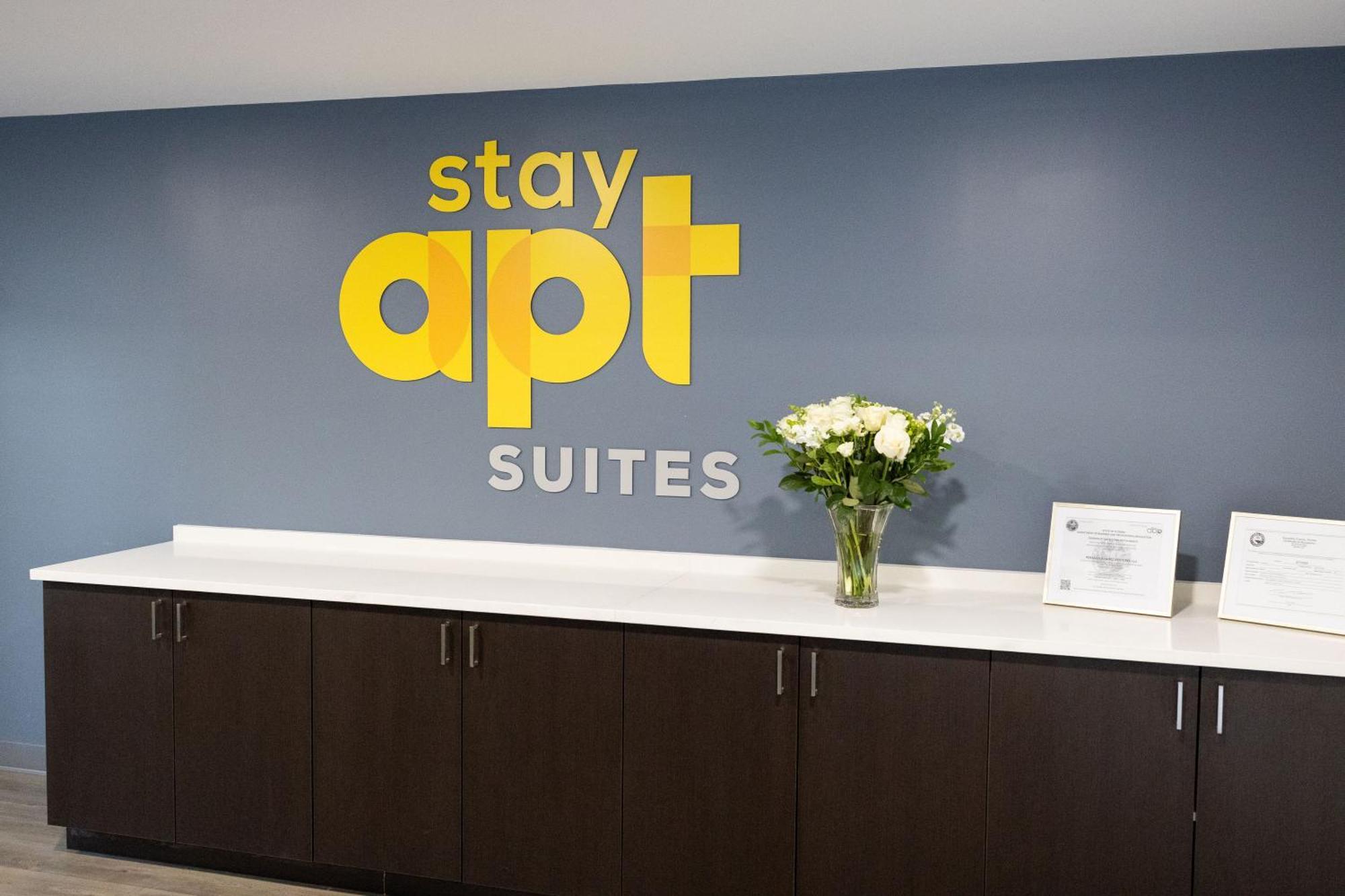 Stayapt Suites Charlotte North Хънтърсвил Екстериор снимка