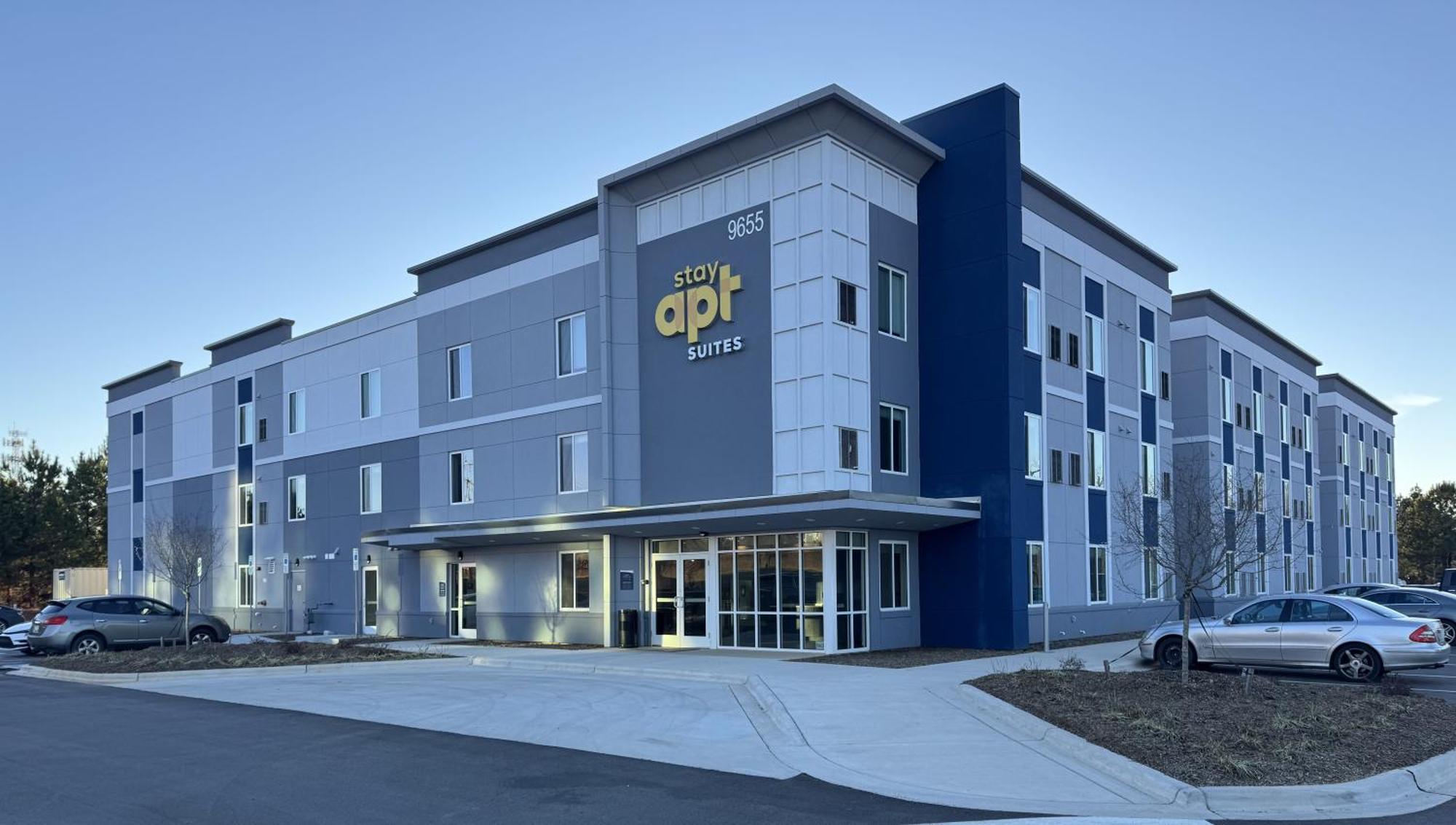 Stayapt Suites Charlotte North Хънтърсвил Екстериор снимка
